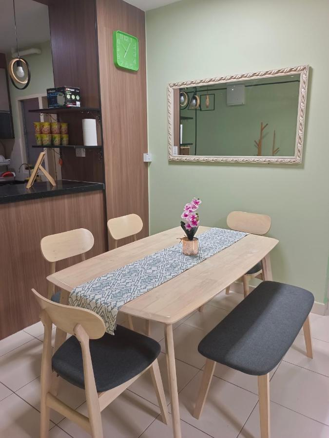 Nena Homestay Setia Alam, Air Conditioned, High Speed Internet Shah Alam Eksteriør billede