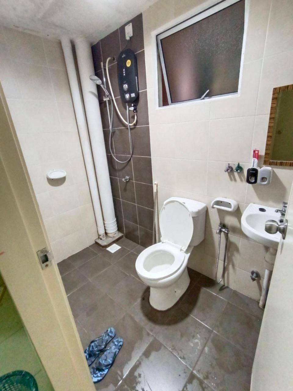 Nena Homestay Setia Alam, Air Conditioned, High Speed Internet Shah Alam Eksteriør billede